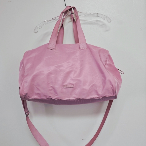 Madden Girl Handbags - ☆ Pink Madden Girl Travel Duffel Bag w/Straps